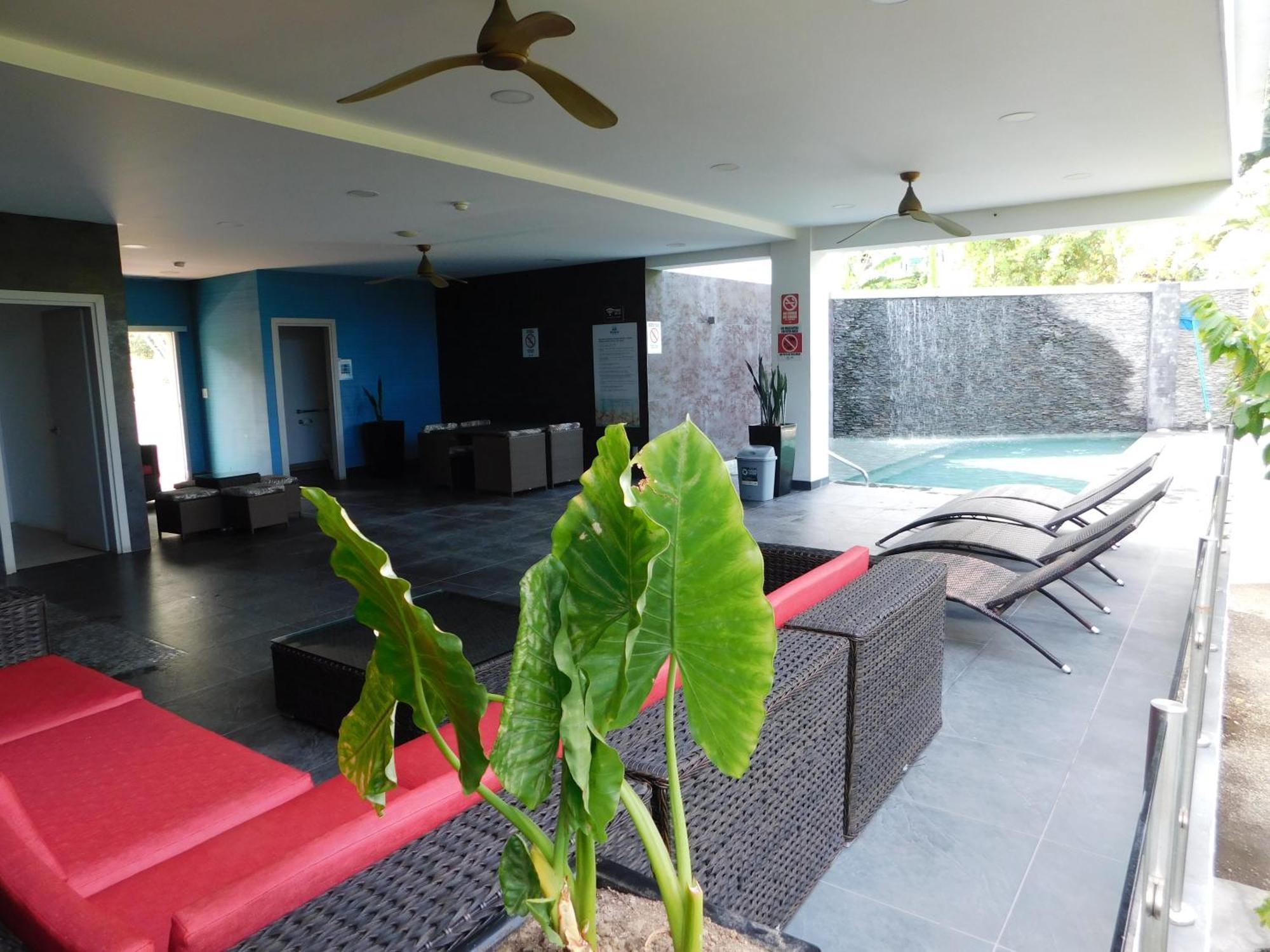 Sunset 205, Sleeps Six, Next Door To The Pool, 100M To The Beach! جاكو المظهر الخارجي الصورة